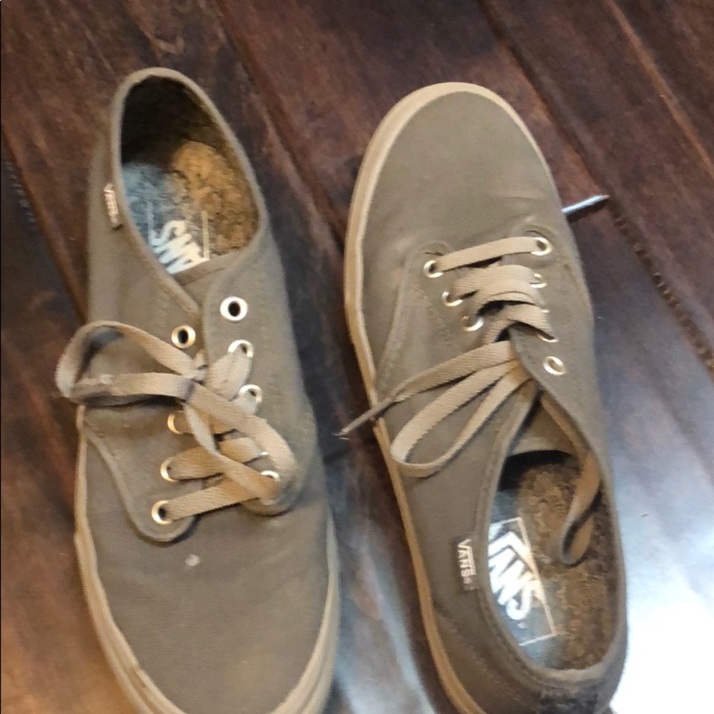 Women’s size 9.5 gray vans